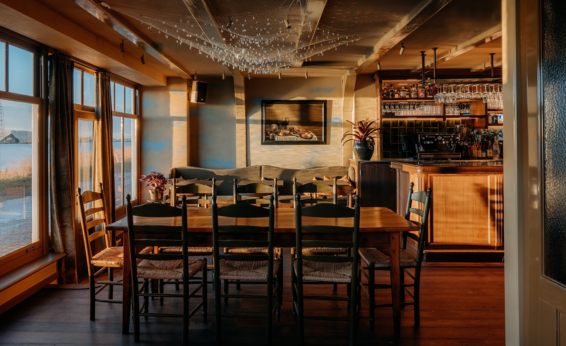 Restaurant De Mark shared dining table