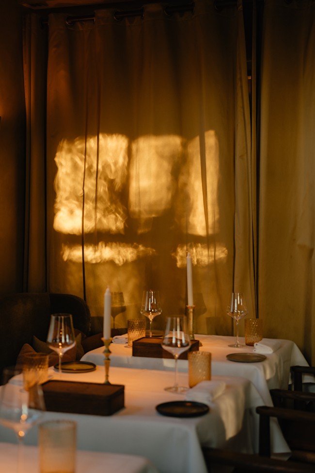 Dining tables at Restaurant De Mark 